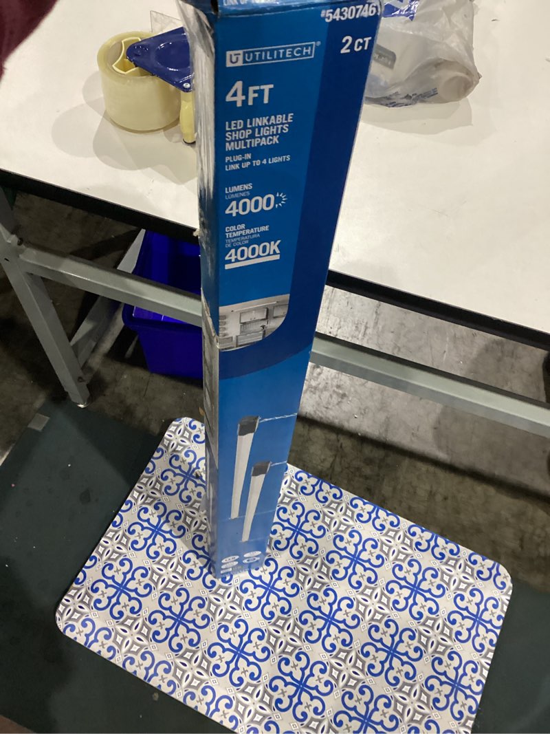 Condition photo showing Good Condition for 500+ bought last week utilitech 4-ft 4000 lumens white cool white led linear garage shop light 2 -pack