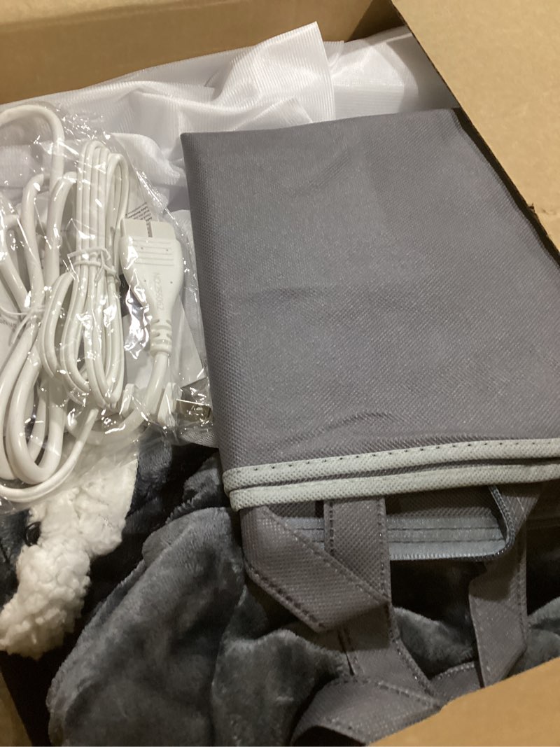 Condition photo showing Good Condition for Wearable Heated Blanket with Foot Pocket, Electric Wearable Throw Blanket with Sleeves, Hood, Portable Heated Blanket with 8 Heat Settings, 1-10 Hours Auto Shut-off, Gift for Family, Friends, 50*70" Grey
