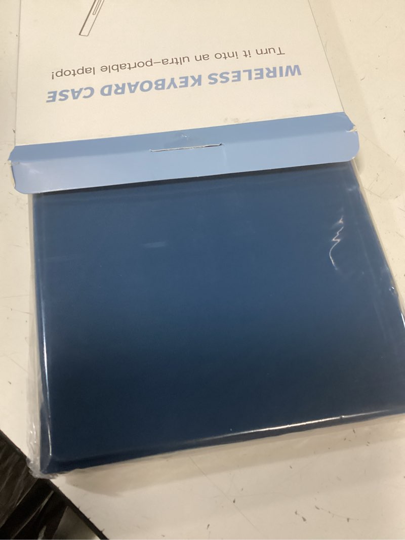 Condition photo showing New/Like New for harvopu compatible for ipad 11th 10th generation case with keyboard, folio cover with pencil holder, multi-touch trackpad, 7 color backlit, detachable keyboard for ipad (a16) 11th/10th gen (navy blue)