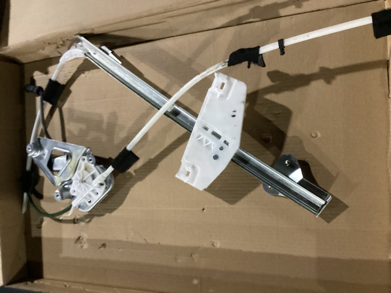 Condition photo showing New/Like New for front driver power window regulator with motor assembly compatible for jeep liberty kj 2002-2006 left replace 741-526 55360031am 55360031ab 55360031ag(ball stud style only) front left
