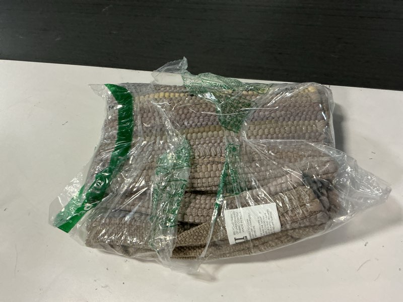 Condition photo showing Good Condition for dii chindi home collection handwoven multicolor area rag run, 20x31.5, taupe taupe 1'8" x 2'8" (rectangular)