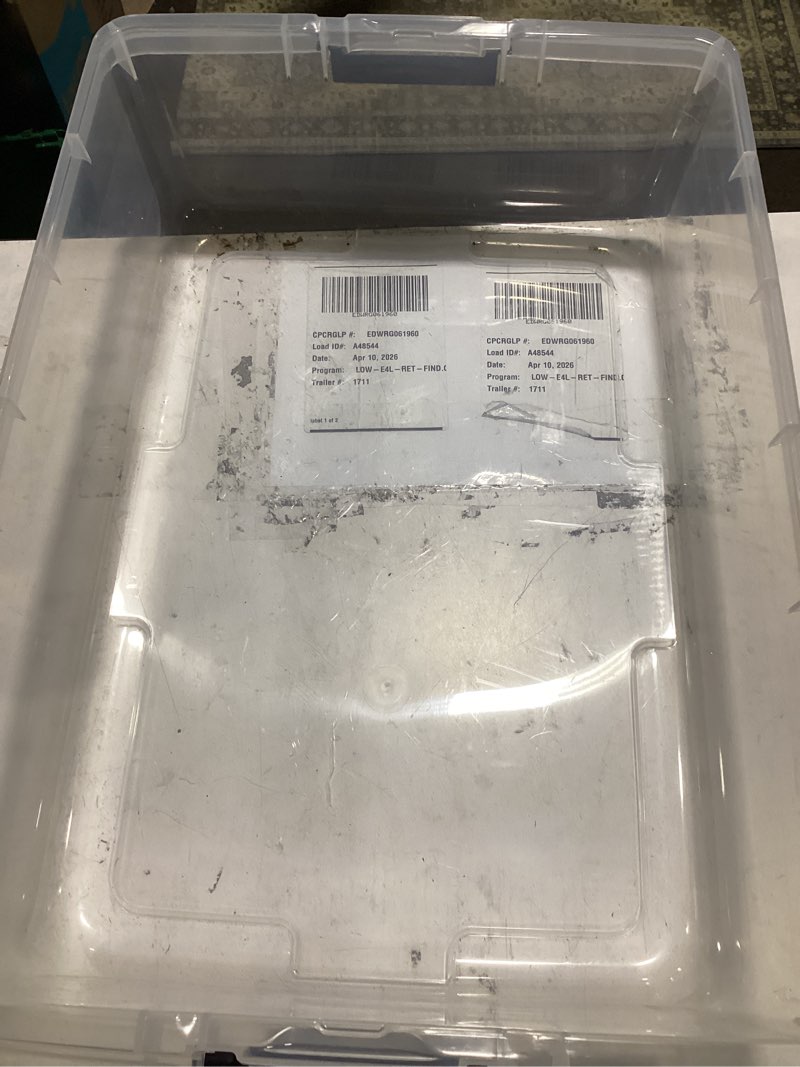 Condition photo showing Good Condition for 34 qrt storage tote