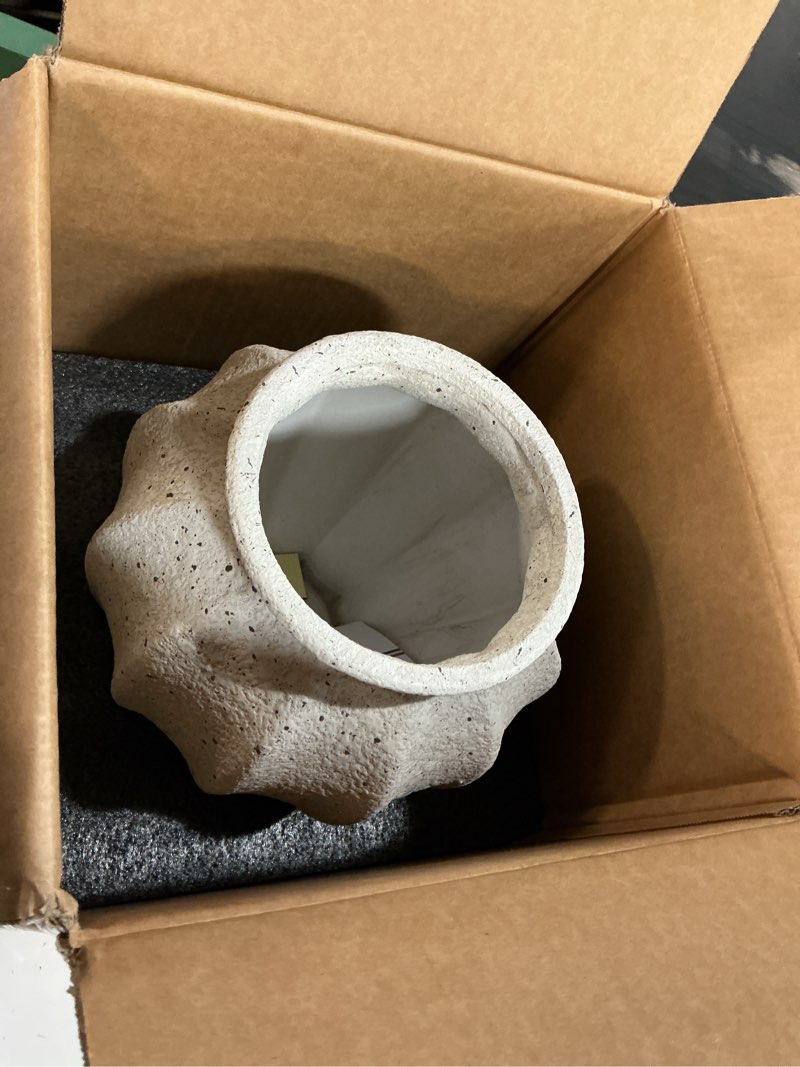 Condition photo showing New/Like New for le tauci 9.3" ceramic vase, artisan large white ceramic vase for modern farmhouse home decor, substantial & stable, handcrafted flower vase, living room & dining room table centerpiece, rustic white white 9.3 inch