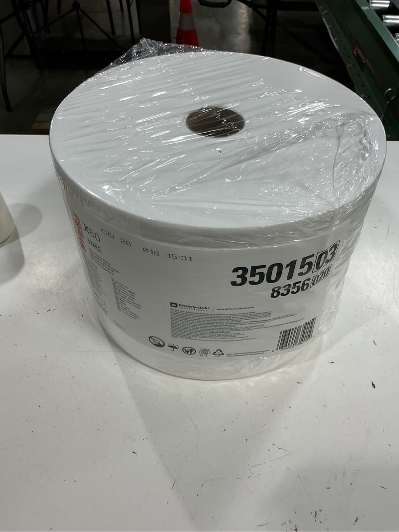 Condition photo showing New/Like New for wypall x50 disposable cloths (35015)  jumbo roll  9.8 x 12.2  white  1 100 sheets per roll