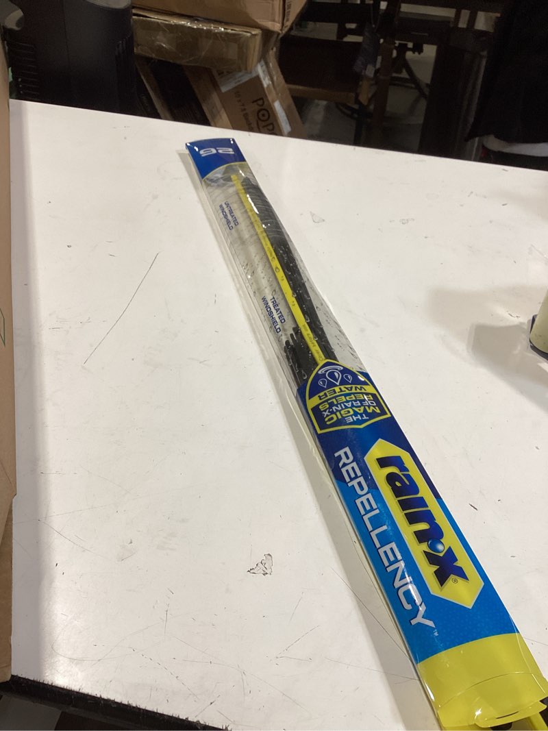 Condition photo showing Good Condition for rain-x 810365 repellency water repellent wiper blades, 26" windshield wipers (pack of 2), all weather streak-free for enhanced visibility w/water repellency formula [amazon exclusive] 26" and 26" water repellency