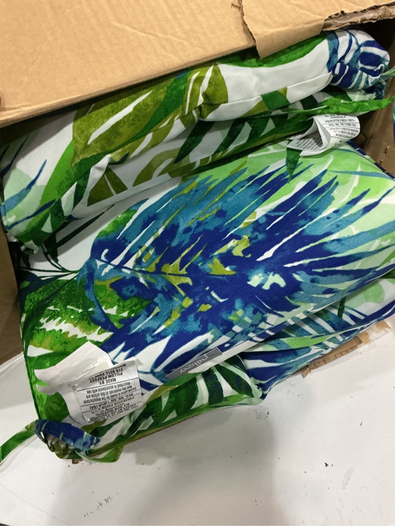 Condition photo showing Good Condition for set of 2,pillow perfect tropic floral indoor/outdoor split back chaise lounge cushion with ties, plush fiber fill, weather, and fade resistant, 72.5\\\" x 21\\\", blue/green soleil, 2 count