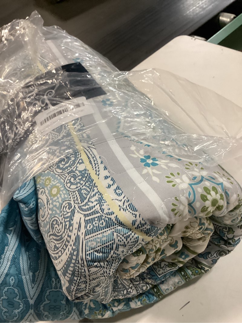 Condition photo showing Good Condition for wongs bedding boho quilt set king size aqua, 3 pieces striped bedspread coverlet set, bohemian soft lightweight microfiber for all season(104"×90") aqua green king(104"x90")