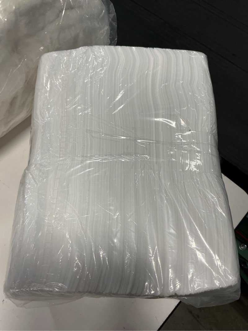 Condition photo showing New/Like New for disposable massage table sheets 31.5" x 74.9" 100pcs -massage bed cover - non-woven fabric oil-waterproof,comfortable, thick and durable, soft, latex-free, disposable waterproof sheets (white)