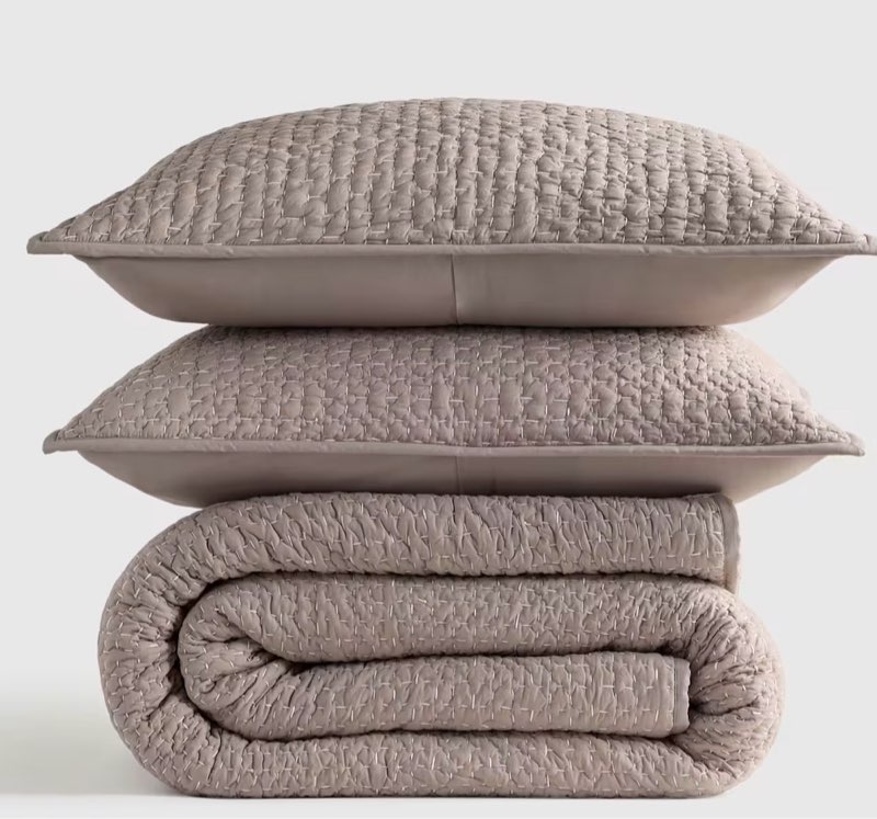 quince organic cotton hand stitched quilt set sand queen