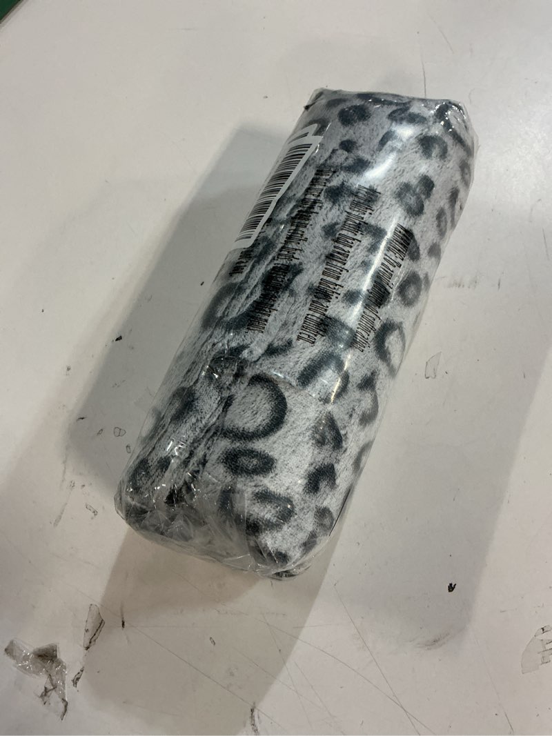 Condition photo showing New/Like New for Grey Leopard Print Throw Blanket for Women, Soft Warm Cheetah Blanket, Cozy Fleece Throw for Bed Sofa Couch, Home Decor Living Room Bedroom Decor, Mothers Day Birthday Gifts for Mom Grandma, 50"x60" Grey Leopard Throw Size50" x 60" (130 x 150 cm)