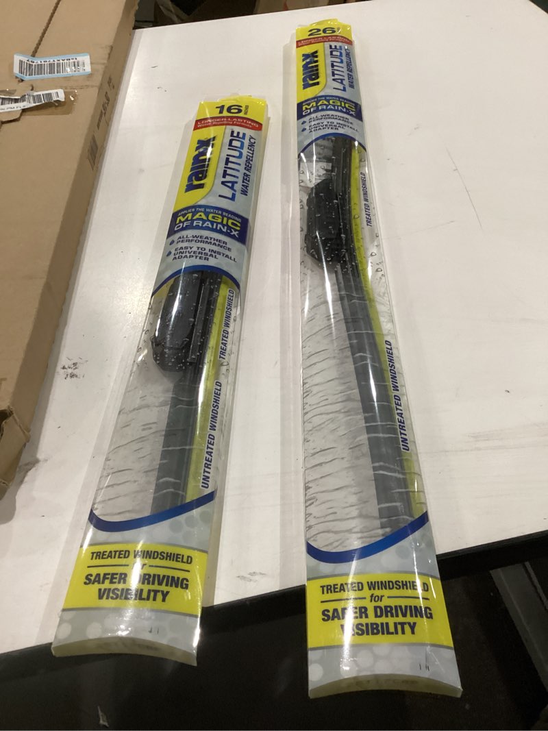 Condition photo showing New/Like New for rain-x 810163 latitude 2-in-1 water repellent wiper blades, 26" and 16" windshield wipers (pack of 2), automotive replacement windshield wiper blades with patented water repellency formula 26" and 16" latitude