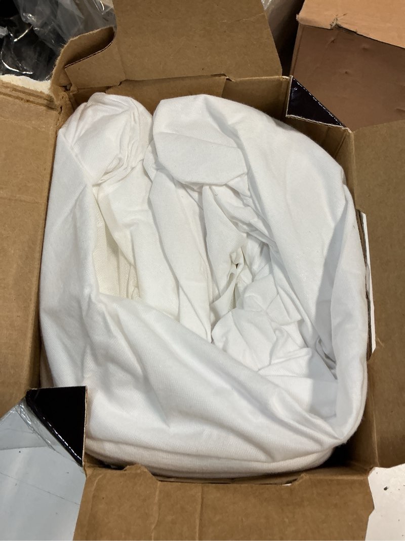 Condition photo showing Good Condition for allerease ultimate allergy protection and comfort zippered mattress protector queen, white