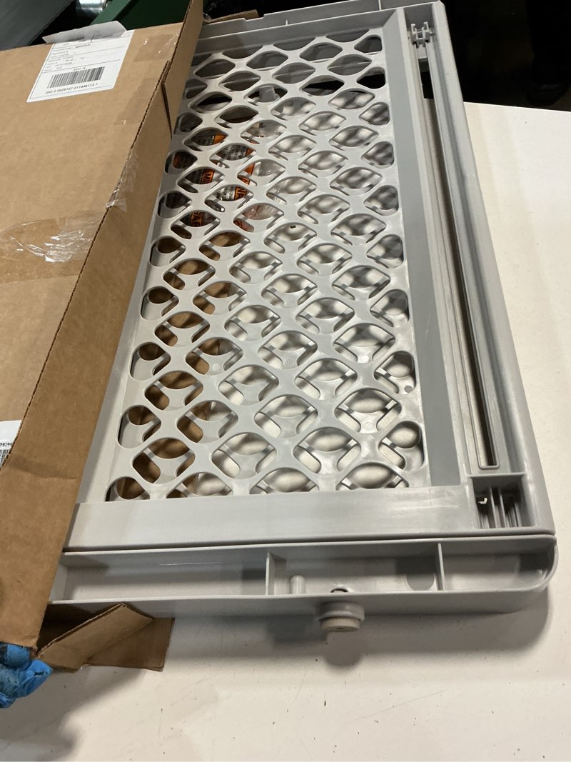 Condition photo showing Good Condition for north states 5-way pet gate, model# 8619
