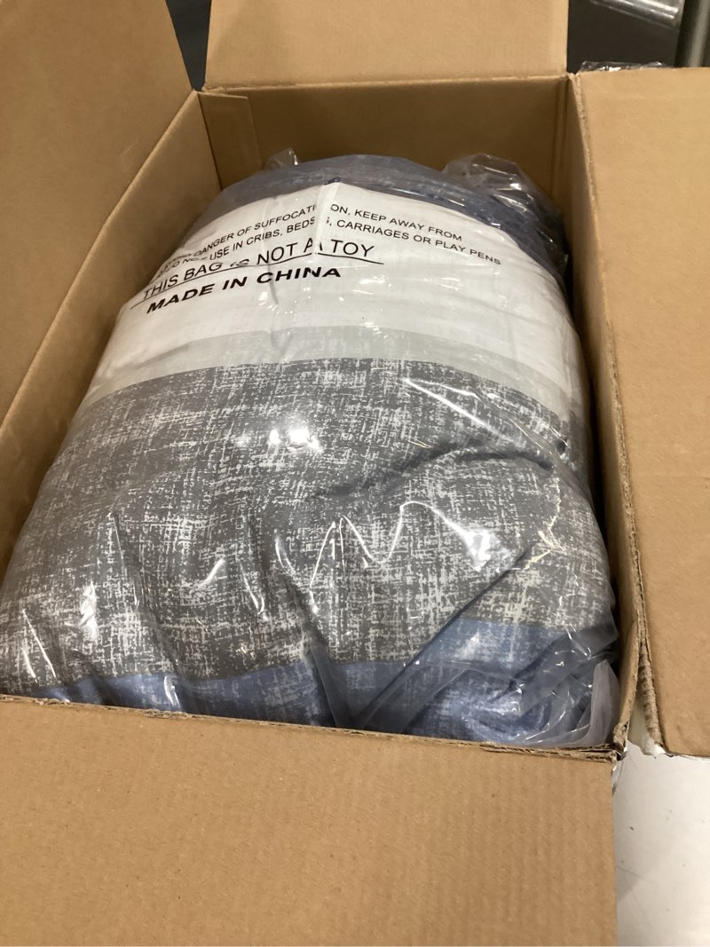 Condition photo showing Good Condition for madison park essentials jaxon comforter set, twin bedding
