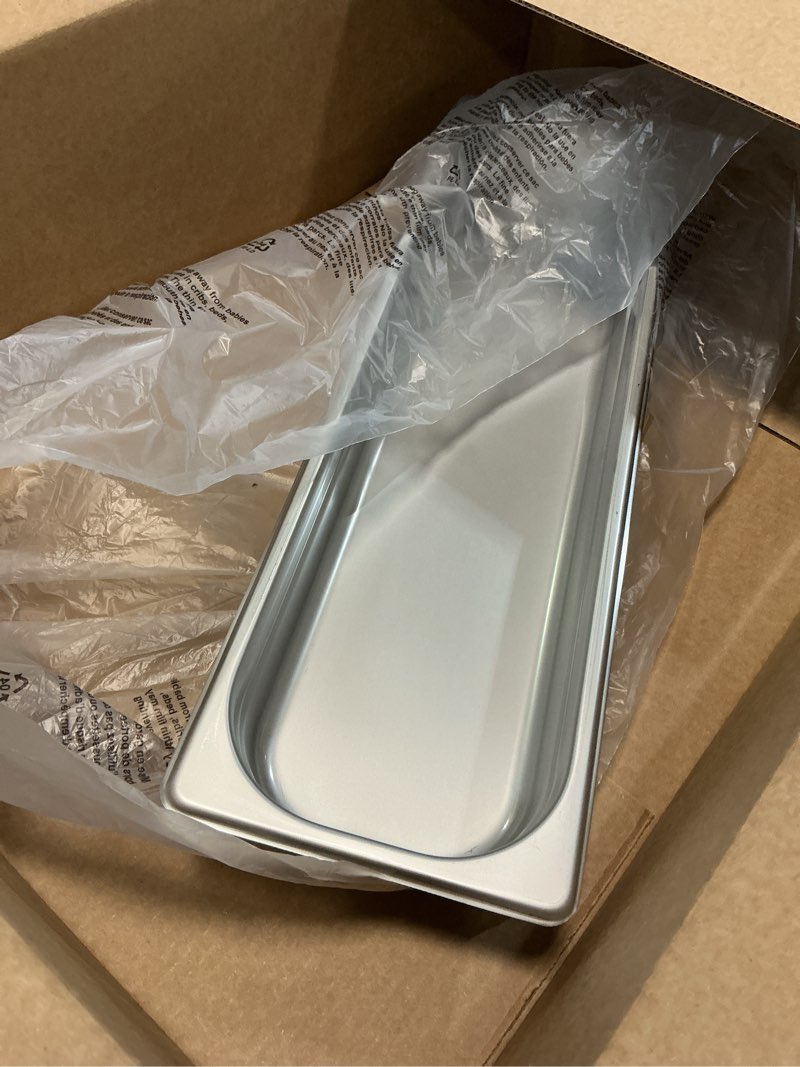 Condition photo showing Good Condition for Winco Steam Pan, 2-1/2-Inch, Stainless Steel 2.5" Deep Standard (Long)