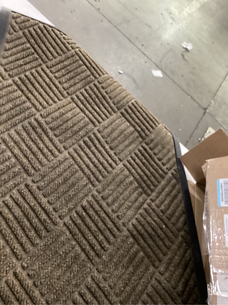 Condition photo showing New/Like New for DEXI Front Door Mat Outside Entrance, 2x3 ft Rubber Entry Doormat Heavy Duty, Welcome Mats Non Slip for Inside House Floor Entryway Back Doors Exterior Patio, Diamond Brown 2' x 3' (Rectangular) Diamond Brown