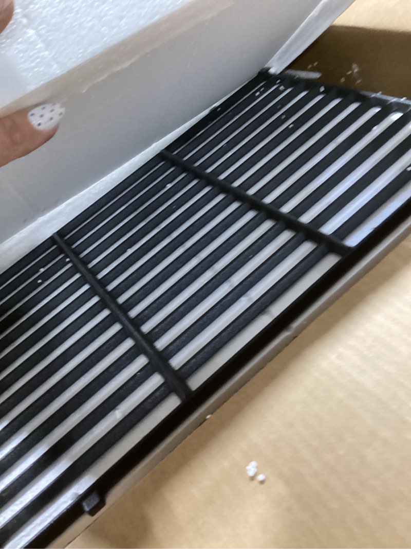 Condition photo showing Good Condition for qulimetal 19.5" grill grates for weber genesis 300 series, genesis e310 e320 e330 s310 s320 s330, replacement parts for weber 7524,7528, cast iron grill grates 19.5"×12.9“