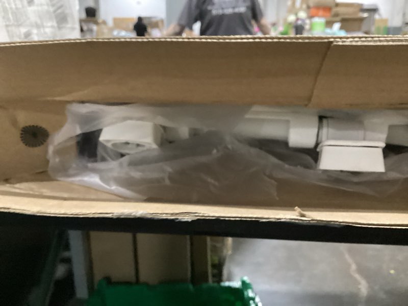Condition photo showing Good Condition for bemis 7300slec slow close toilet seat, easy clean hinges and durable plastic seat, made in usa, elongated, white