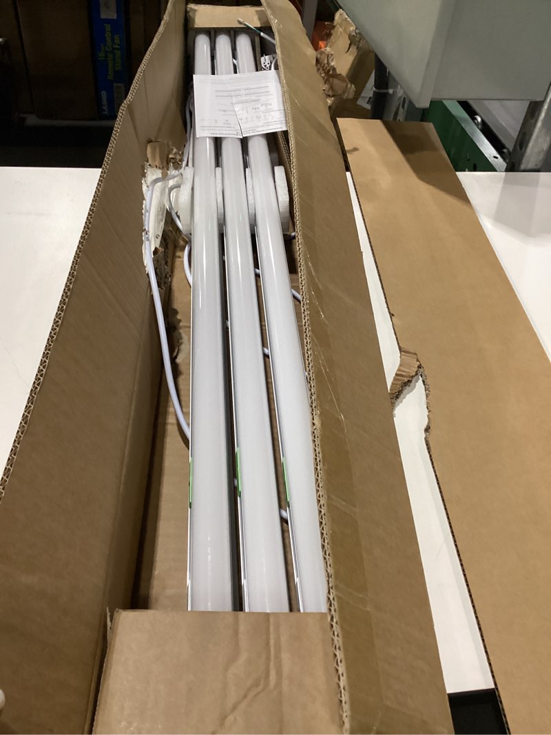 Condition photo showing New/Like New for SIMILAR TO FTUBET (6- Pack) 4FT LED Shop Light, 55W 5000K Daylight White 7500LM Super Bright T8 Integrated Fixture U-Shape 4 Rows Linkable Tube Lights for Garage Warehouse Workshop Basement Plug and Play