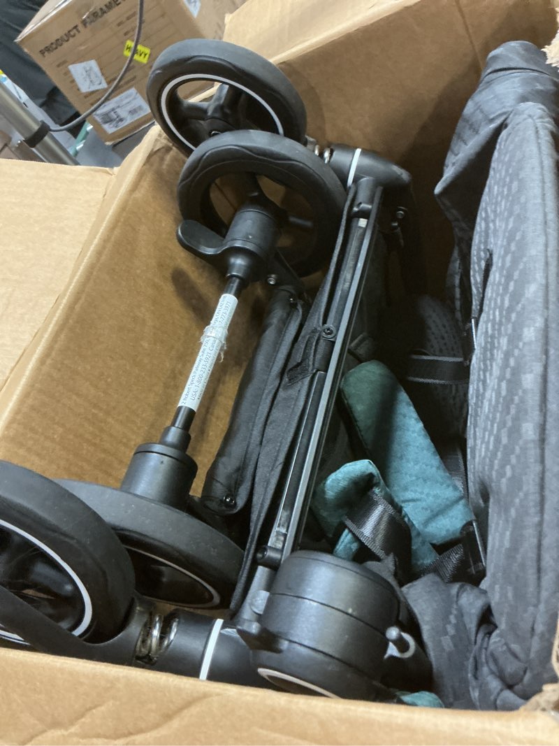 Condition photo showing Good Condition for Evenflo Hummingbird Ultra-Lightweight Carbon Fiber Stroller (Caslon Green)