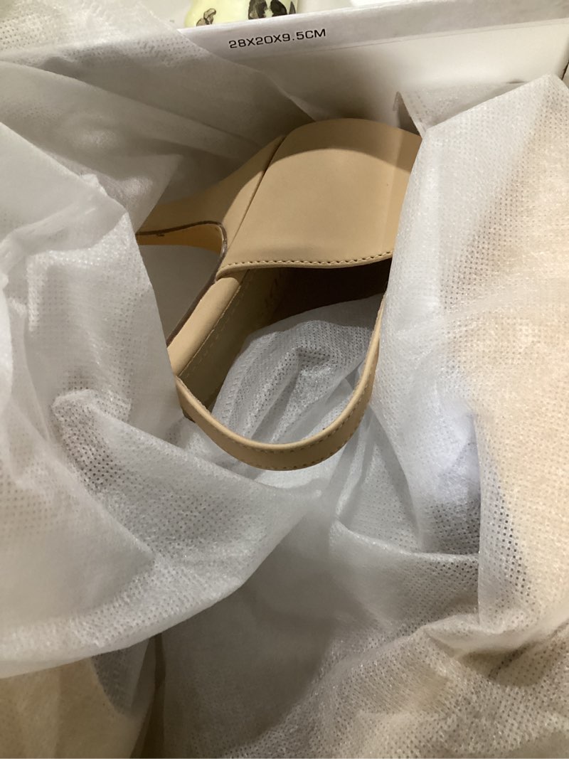 Condition photo showing Good Condition for odisen women's 3.75 in closed toe heels pumps 11 nude nubuck