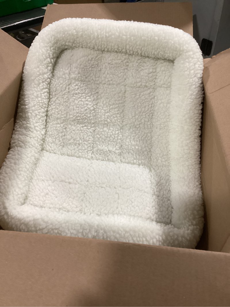 Condition photo showing Good Condition for MidWest Homes for Pets QuietTime Dog Bed – White Fleece Bolster, Ultra-Soft and Machine Washable, Fits 24-Inch Crates and Carriers, for Small Breed Dogs White 24 Inch