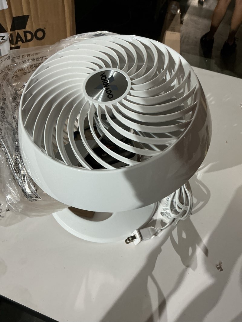 https://lotting-media.assets.bidfta.com/lotting_4f28e2e8-1ab6-4852-9d3c-4b8853ce1cd0
