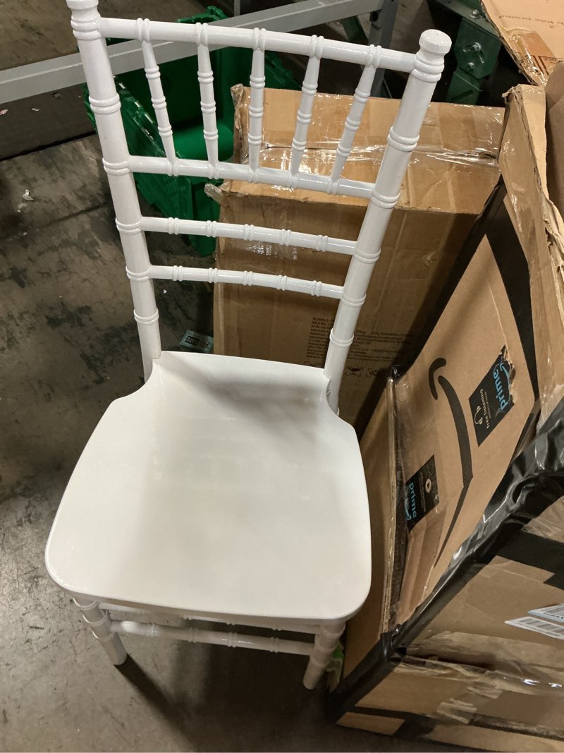 Condition photo showing Good Condition for Flash Furniture HERCULES Series White Wood Chiavari Chair White Set of 1