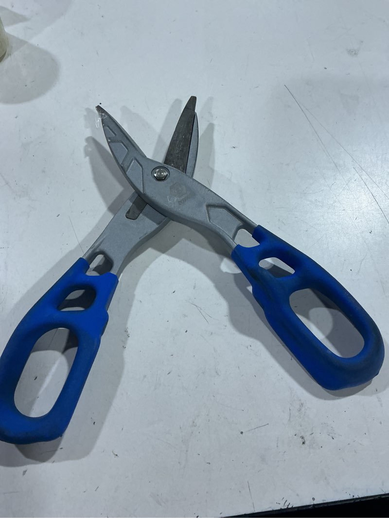 Condition photo showing As Is for kobalt 13in aluminum snips