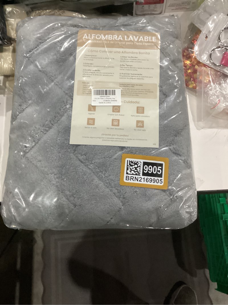 Condition photo showing New/Like New for Stiio Bathroom Rugs, Bath Mats for Bathroom, Extra Soft and Water Absorbent, Non Slip Washable Muddy Mat for Floor, Tub and Shower, Front Door Entrance Inside Doormat, 20x30 Inches Grey Grey 1'8" x 2'8" (Rectangular)