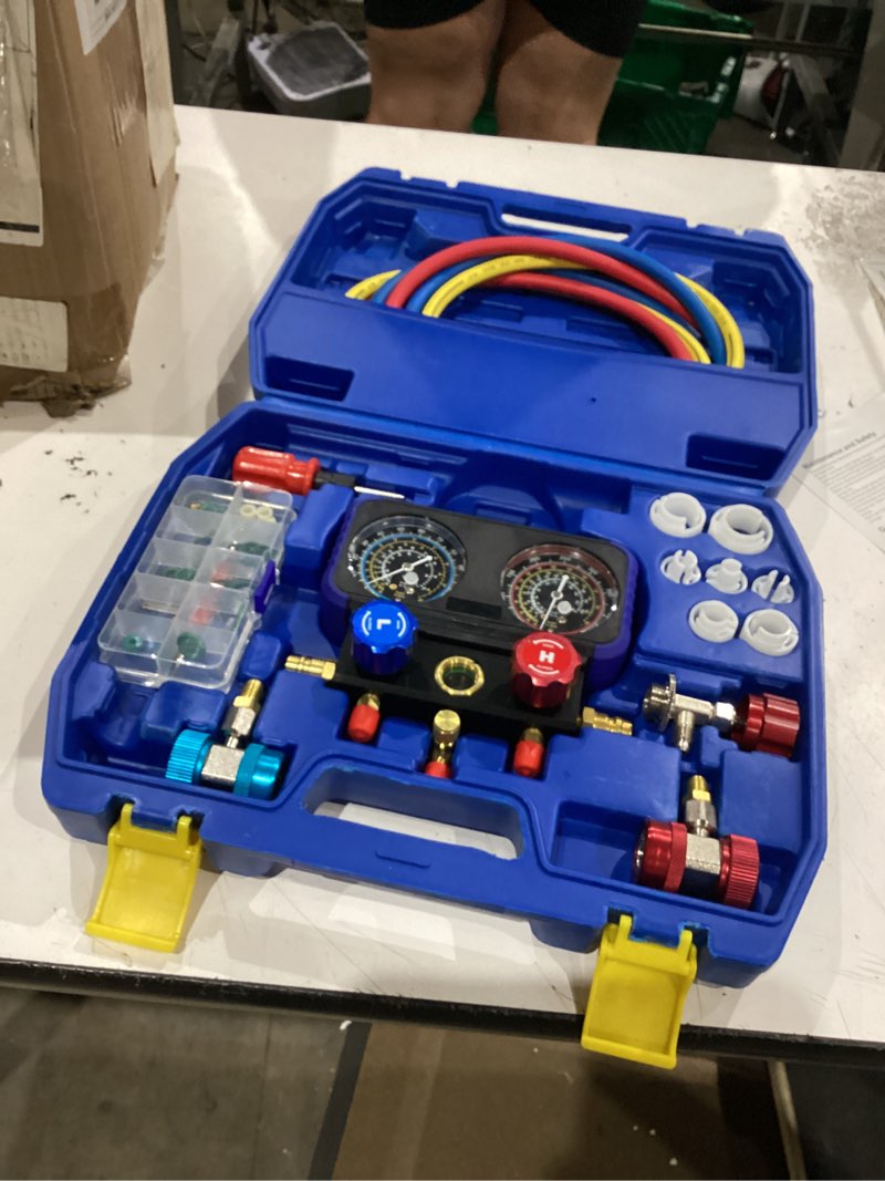 Condition photo showing Good Condition for air conditioner diagnostic set used refrigerant. includes vacuum pump