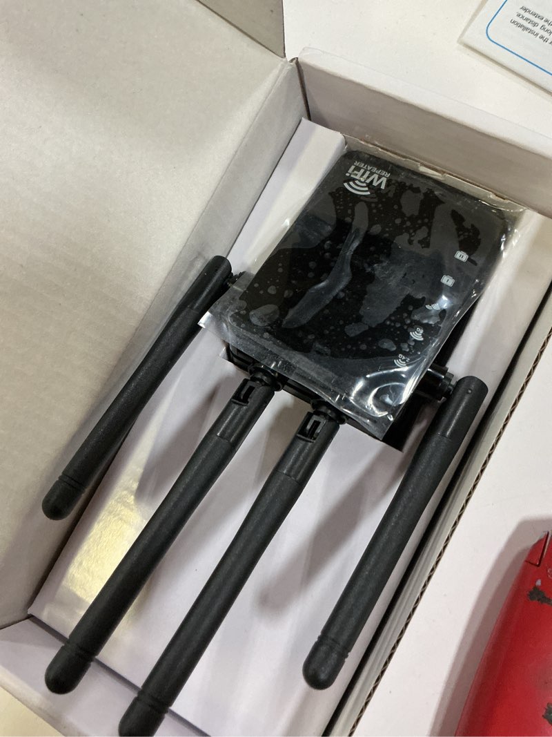Condition photo showing Good Condition for wifi repeater signal extender, extends coverage to 12880 sq.ft, handles 105 devices, dual-band 5ghz/2.4ghz wireless repeater amplifier, wifi extender for home use black-f0