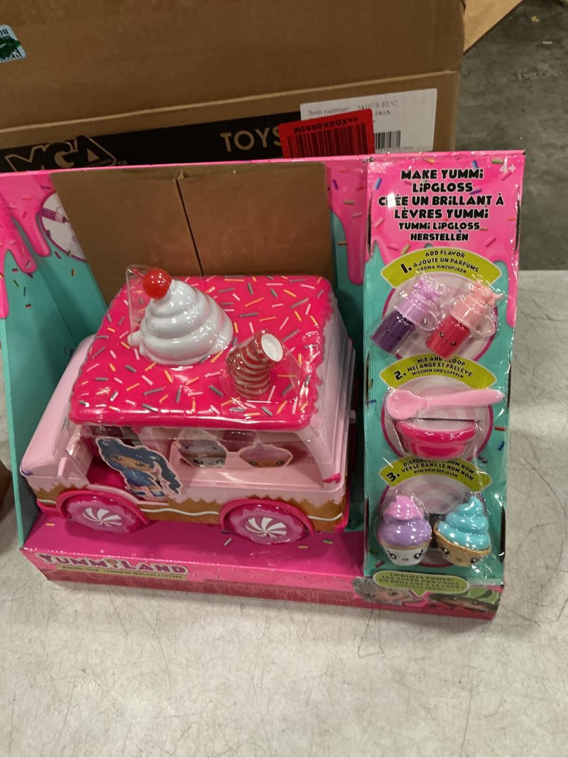 Condition photo showing New/Like New for yummiland lipgloss truck with diy yummiland lip gloss kit, ages 4+