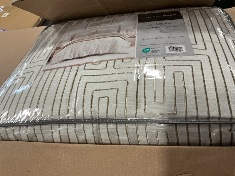 Condition photo showing Good Condition for Madison Park King Comforter Set Jacquard Metallic Thread Comforters, All Season Comforter & Quilt Bedding Set King Size Comforter, Decor Pillows, Shams, Royce, King Ivory 5 Piece