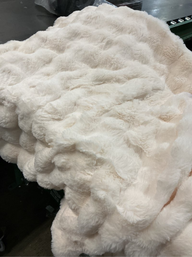 Condition photo showing Good Condition for benvwe faux fur throw blanket for couch - cozy plush fluffy soft thick bubble blanket for living room home decor - mothers day birthday gifts for women, cream white, 51" x 63" throw(51" x 63") cream white