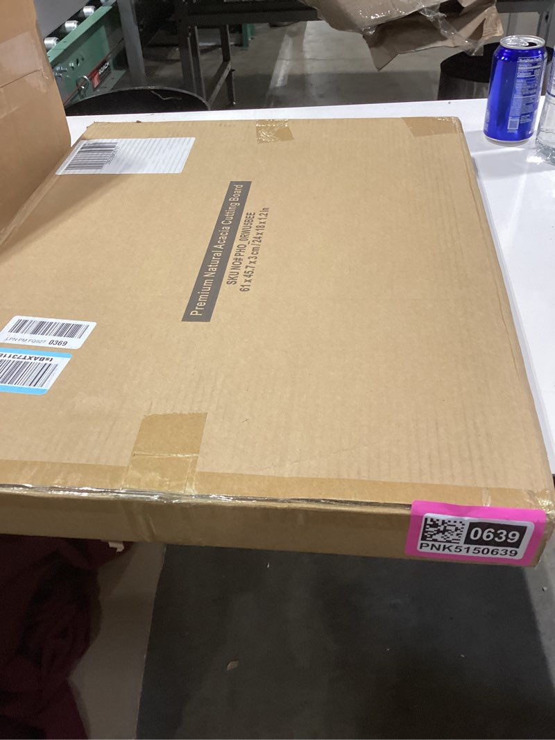 Condition photo showing New/Like New for large acacia wood cutting boards for kitchen, 24 x 18 inch extra large wooden cutting board with juice groove, reversible butcher block cutting board for meat and veggies 24"l x 18"w boards