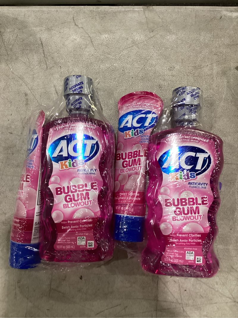 ACT KIDS BUBBLE GUM BLOWOUT RINSE AND  TOOTHPASTE *expires 12/2026 Set of two 
