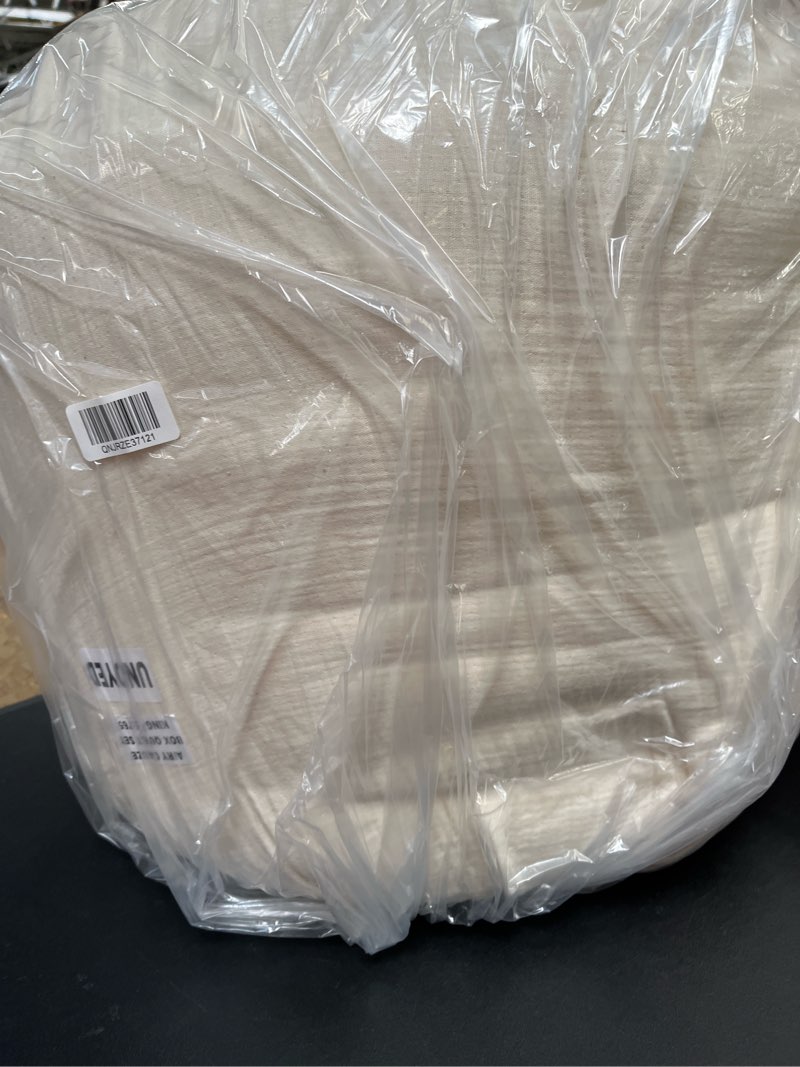 Condition photo showing Good Condition for organic airy gauze box quilt set, king/cal king, undyed