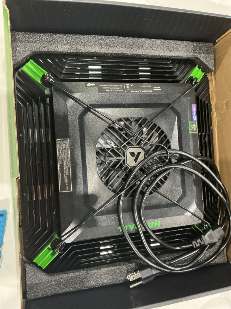 Condition photo showing Good Condition for vivosun aerolight wing aw200, tunable spectrum, led grow light 200w with integrated circulation fan, compatible with app, used with controller e42a/e25 to achieve more functions 2x4
