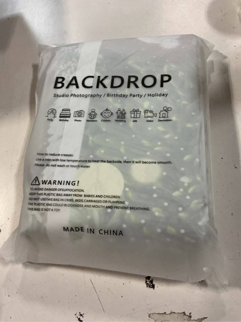 Condition photo showing New/Like New for WOLADA Rustic Christmas Backdrop Barn Door Backdrops for Photography Xmas Tree Snow Back Drop 12x10FT 12585