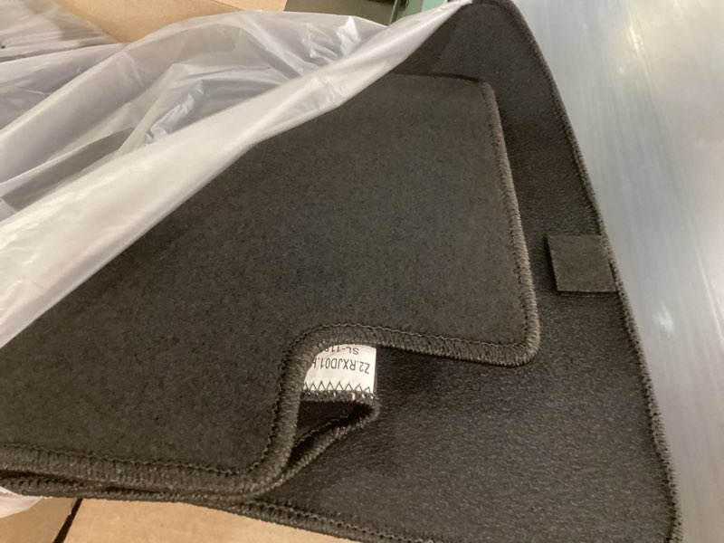 Condition photo showing Good Condition for gxarts 4pcs car floor mats carpet full set fit for lexus rx350 rx330 rx400h 2004 2005 2006 2007 2008 2009 | all-weather, velour | waterproof ? anti sliding backing
