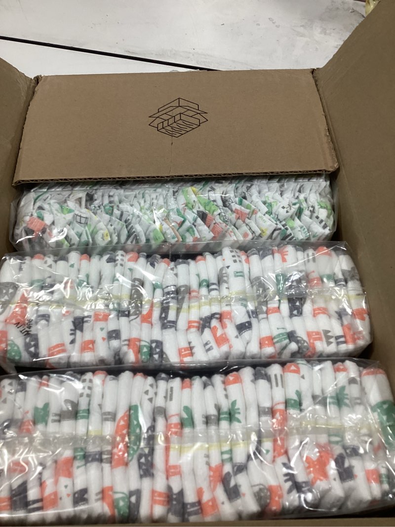 Condition photo showing New/Like New for The Honest Company Comfort Dry Disposable Diapers for Sensitive Skin, Hypoallergenic, Fragrance-Free, Multi-Colored Giraffes + Barnyard Babies, Super Club Box Size 2 (12-18 lbs), 124 Count Size 2 (124 Count) Multi-colored Giraffes + Barnyard Babies