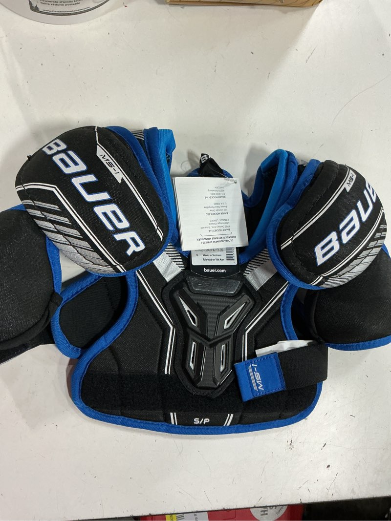 Condition photo showing New/Like New for bauer youth ms1 hockey shoulder pads, kids, small, black