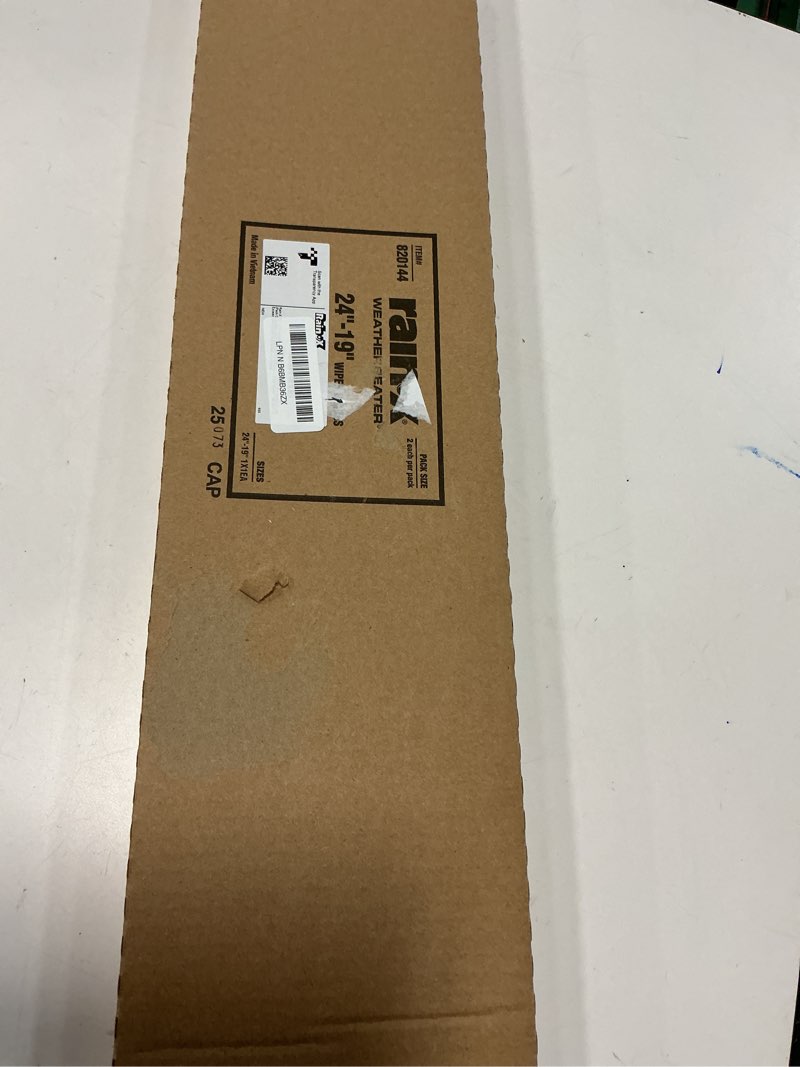 Condition photo showing New/Like New for rain-x 820144 weatherbeater wiper blades, 24" and 19" windshield wipers (pack of 2), automotive replacement windshield wiper blades that meet or exceed oem quality and durability standards 24" and 19" pack of 2