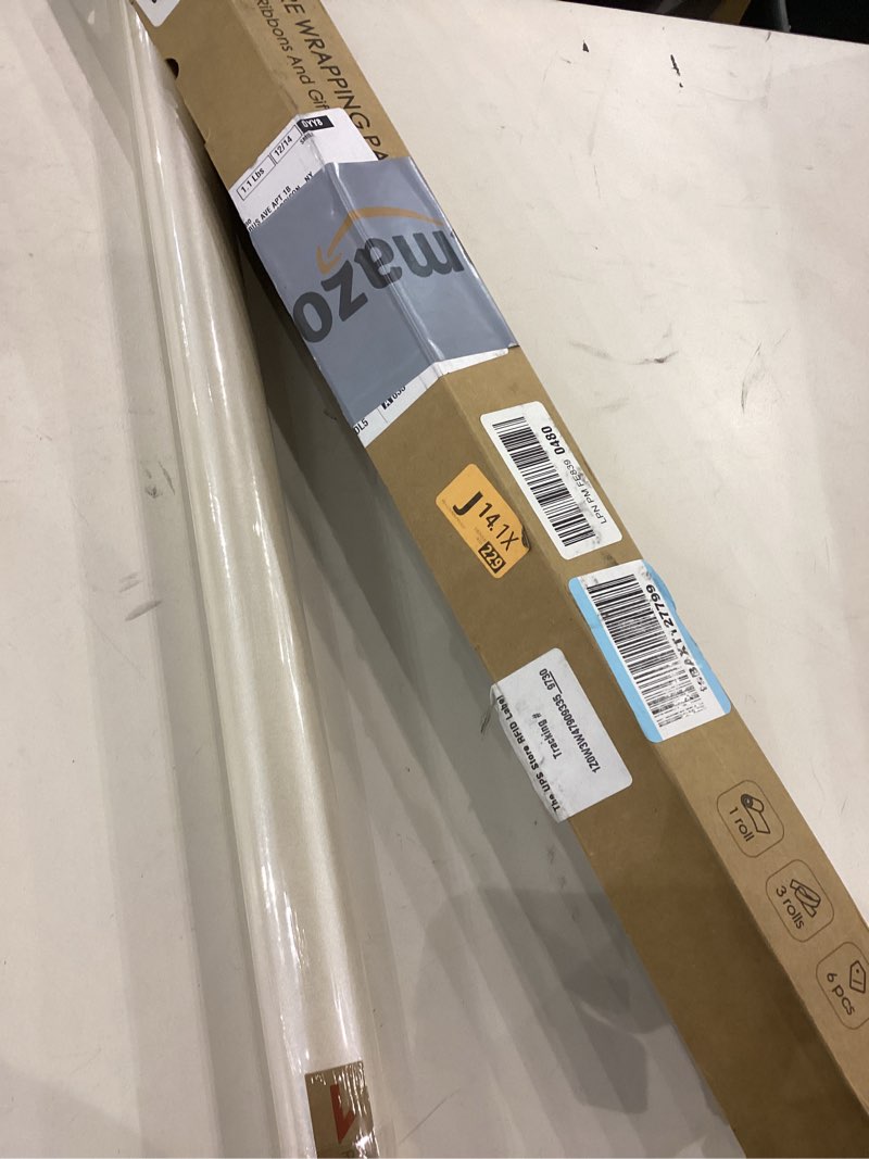 Condition photo showing Good Condition for Wrapping paper