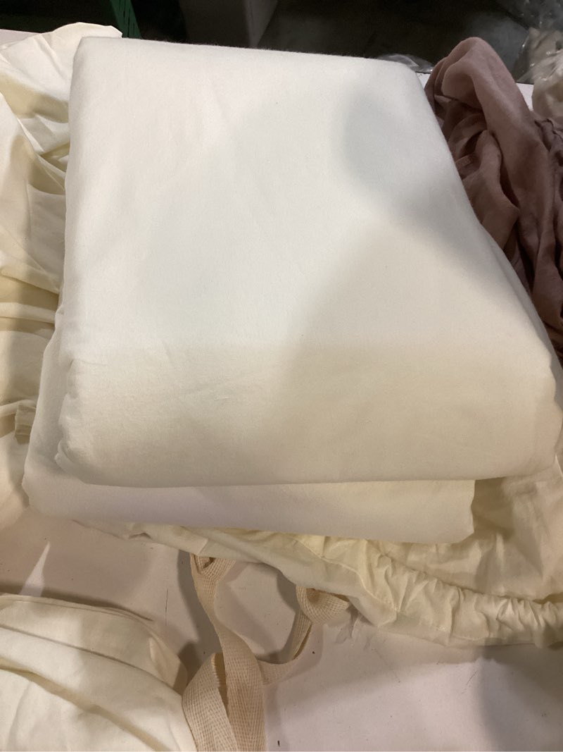 Condition photo showing Good Condition for quince europeaam  organic cotton  duvet cover set 3 piece ivory king