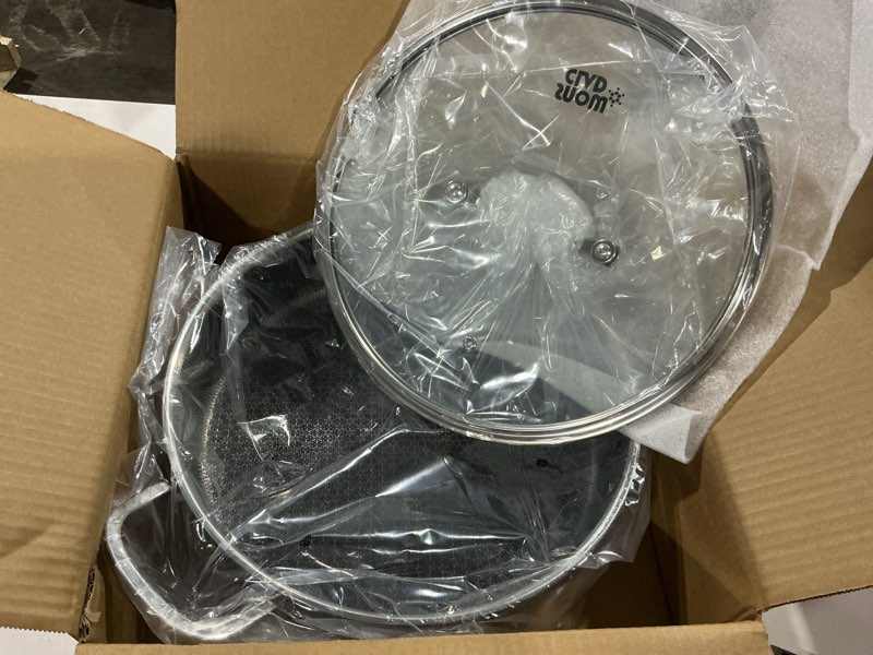 Condition photo showing Good Condition for saute pan,hybrid non stick 5 quart everyday braiser pan,chicken fryer, pfoa free cookware,12 inch deep frying pans with lid,dishwasher and oven safe,works on induction,ceramic and gas cooktops double handle 5 quart