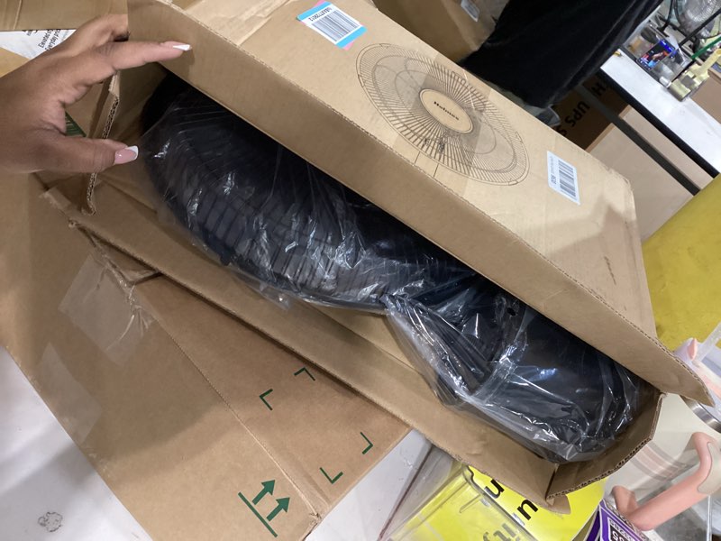 Condition photo showing Good Condition for holmes 12 inch oscillating table fan 3 speeds 75 degree wide angle oscillation adjustable 15 degree tilt quiet operation home office bedroom kitchen black black 12 inch
