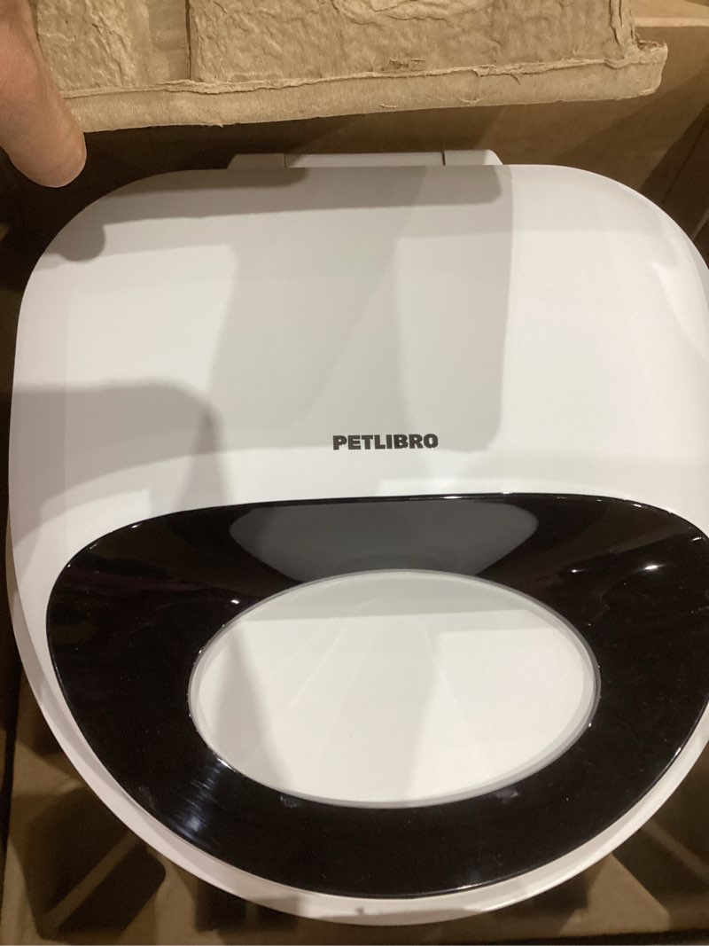 Condition photo showing Good Condition for petlibro automatic cat feeder wet food with stainless steel bowl, refrigerated auto cat feeder with semiconductor cooling, 3 fresh meals for 3 days, app-controlled pet food dispenser, easy to clean white feeder
