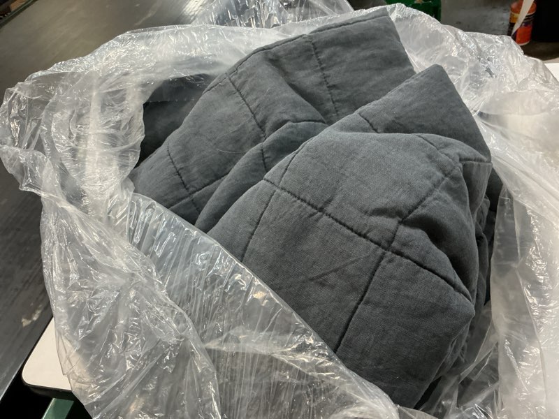 Condition photo showing Good Condition for european linen box quilt set, king/cal king, nightfall